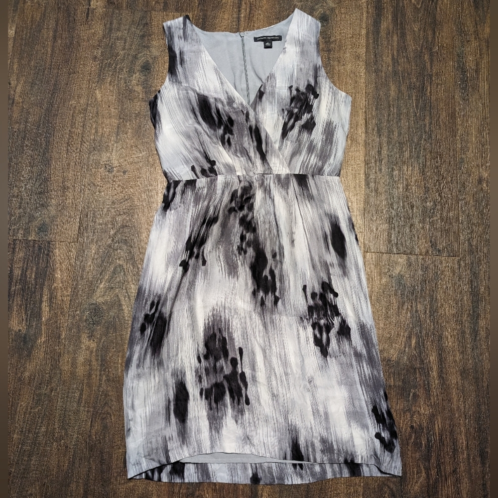 Banana Republic 4 Silk Sleeveless Dress Gray Pattern